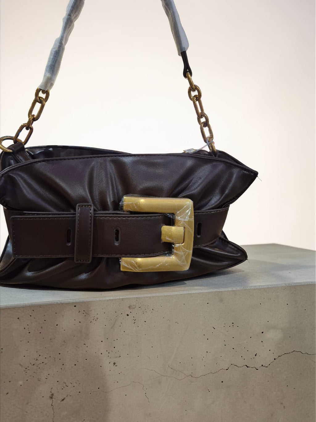 Cartera Baguette Hebilla Dorada