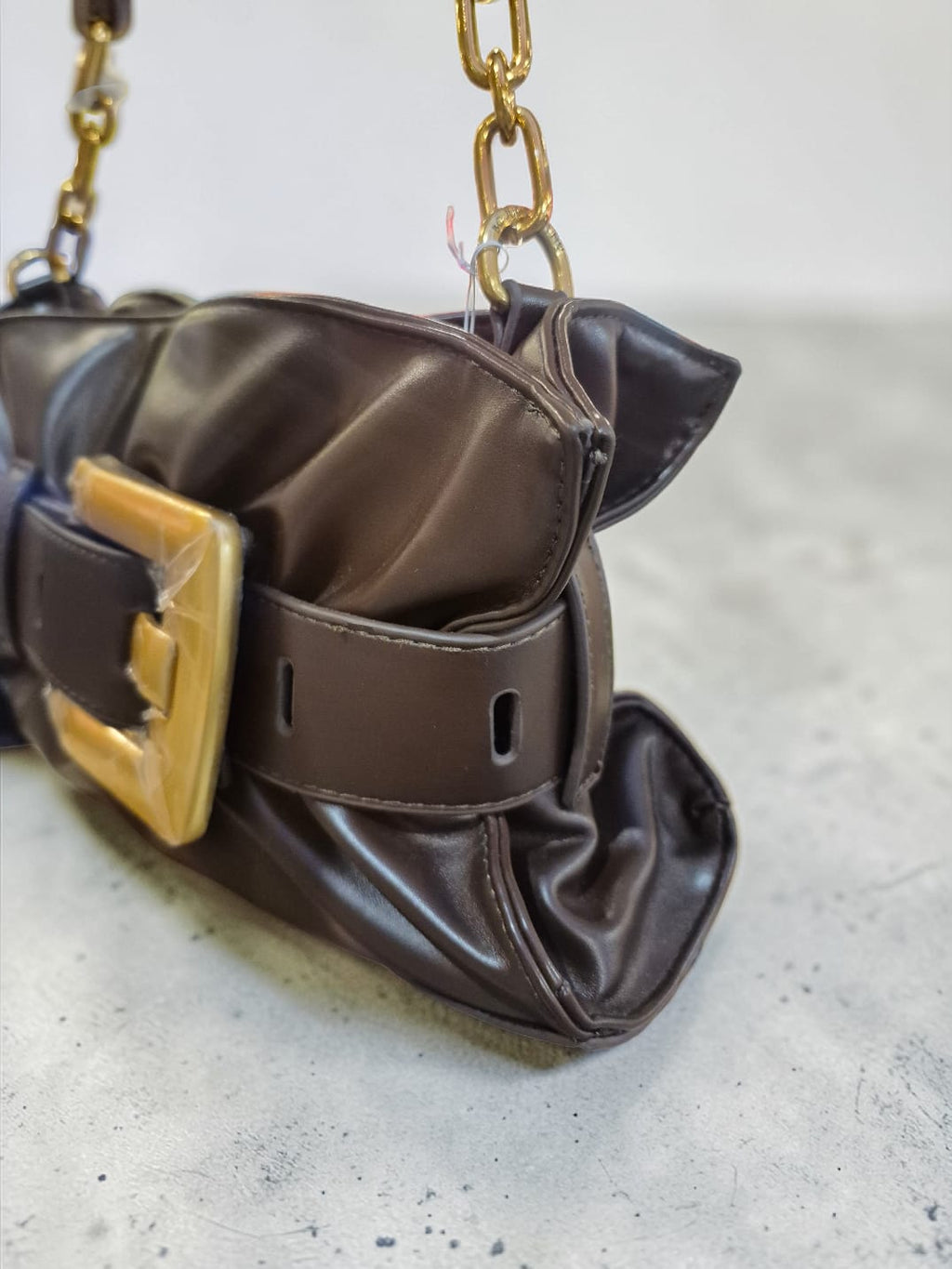 Cartera Baguette Hebilla Dorada