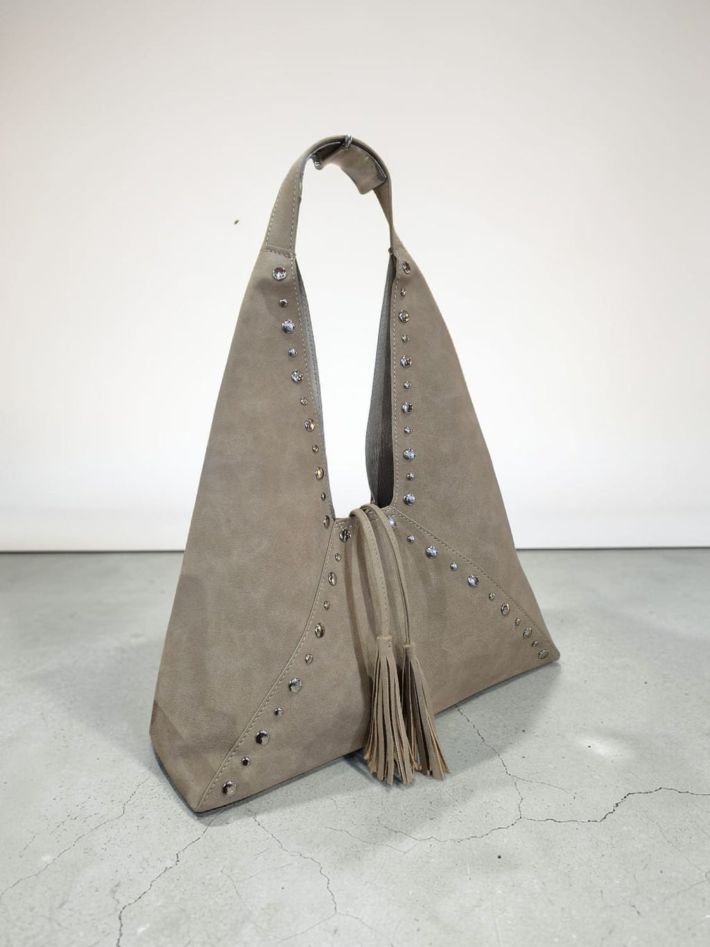 Cartera Gamuza Triangular