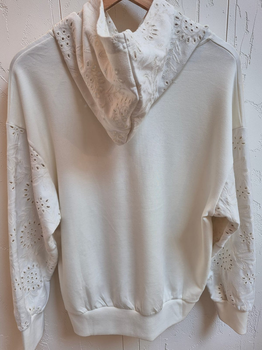 Polerón Gamuza Broderie