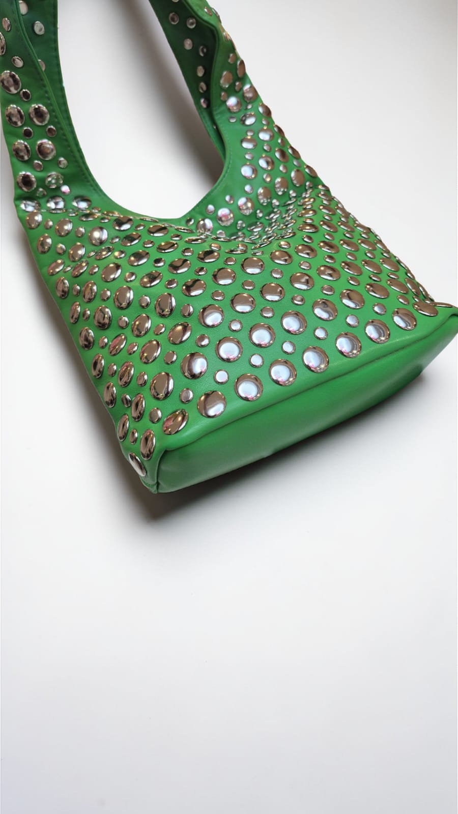 Bolso Tachas