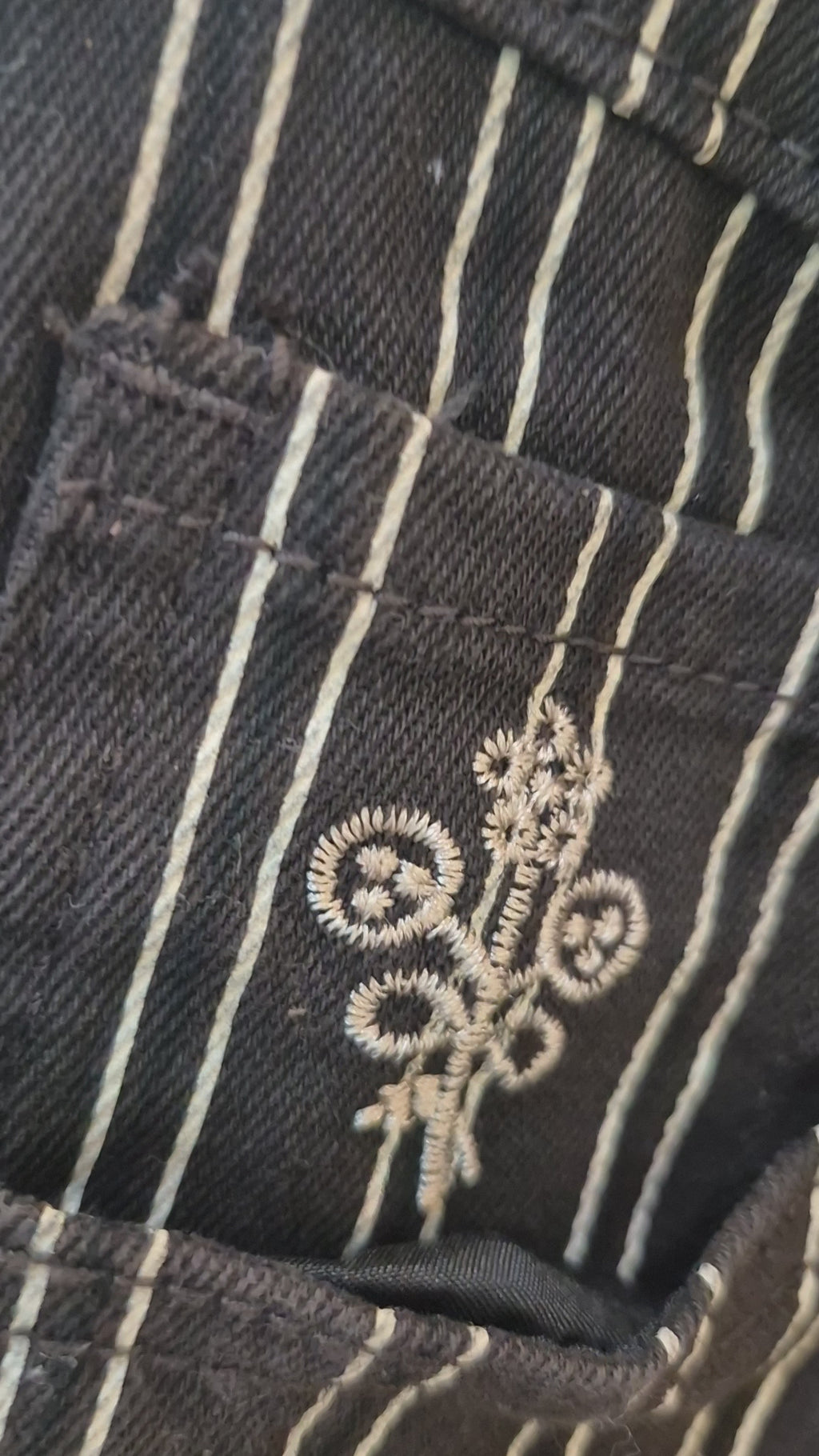 Pantalón francés 🇨🇵 Bordado.