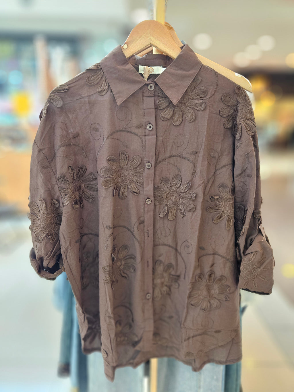 Camisa Flores bordada