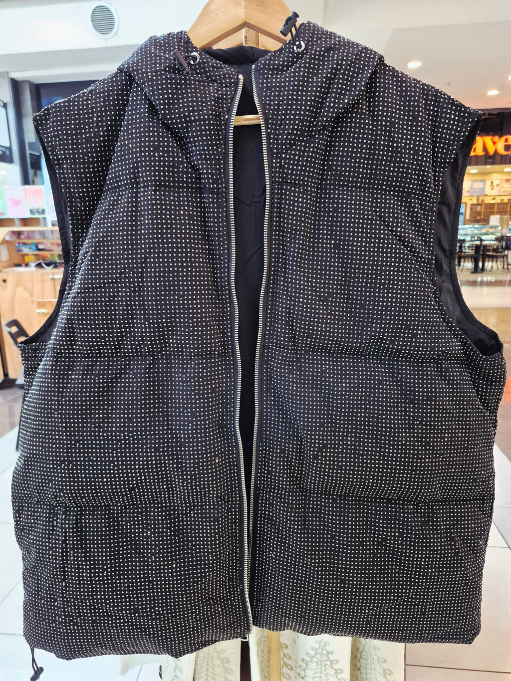 Puffa sin mangas strass