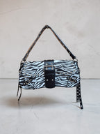 Cartera Baguette Flecos