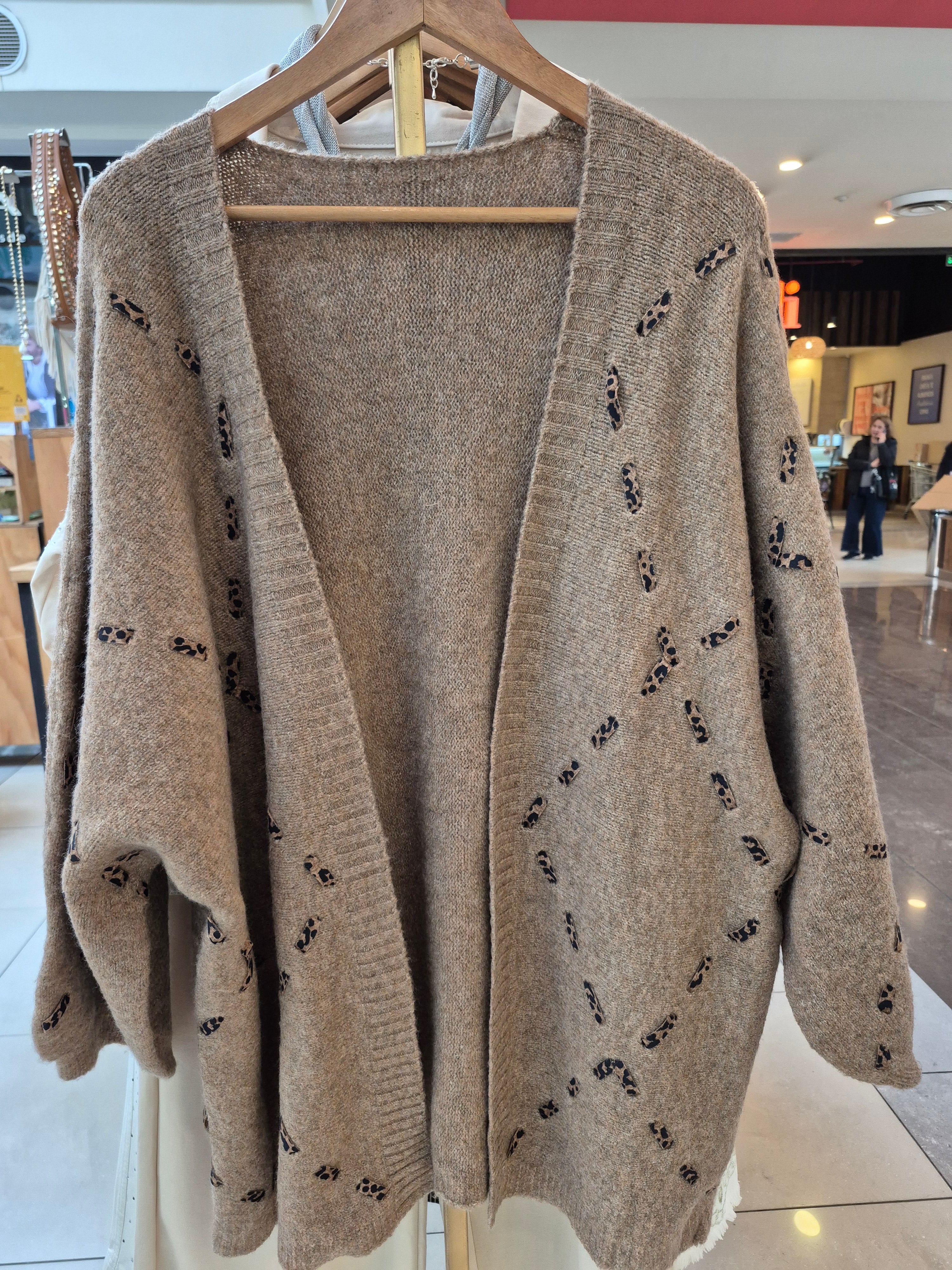 Cardigan Print