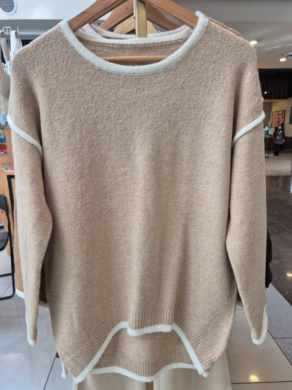 Sweater chanel