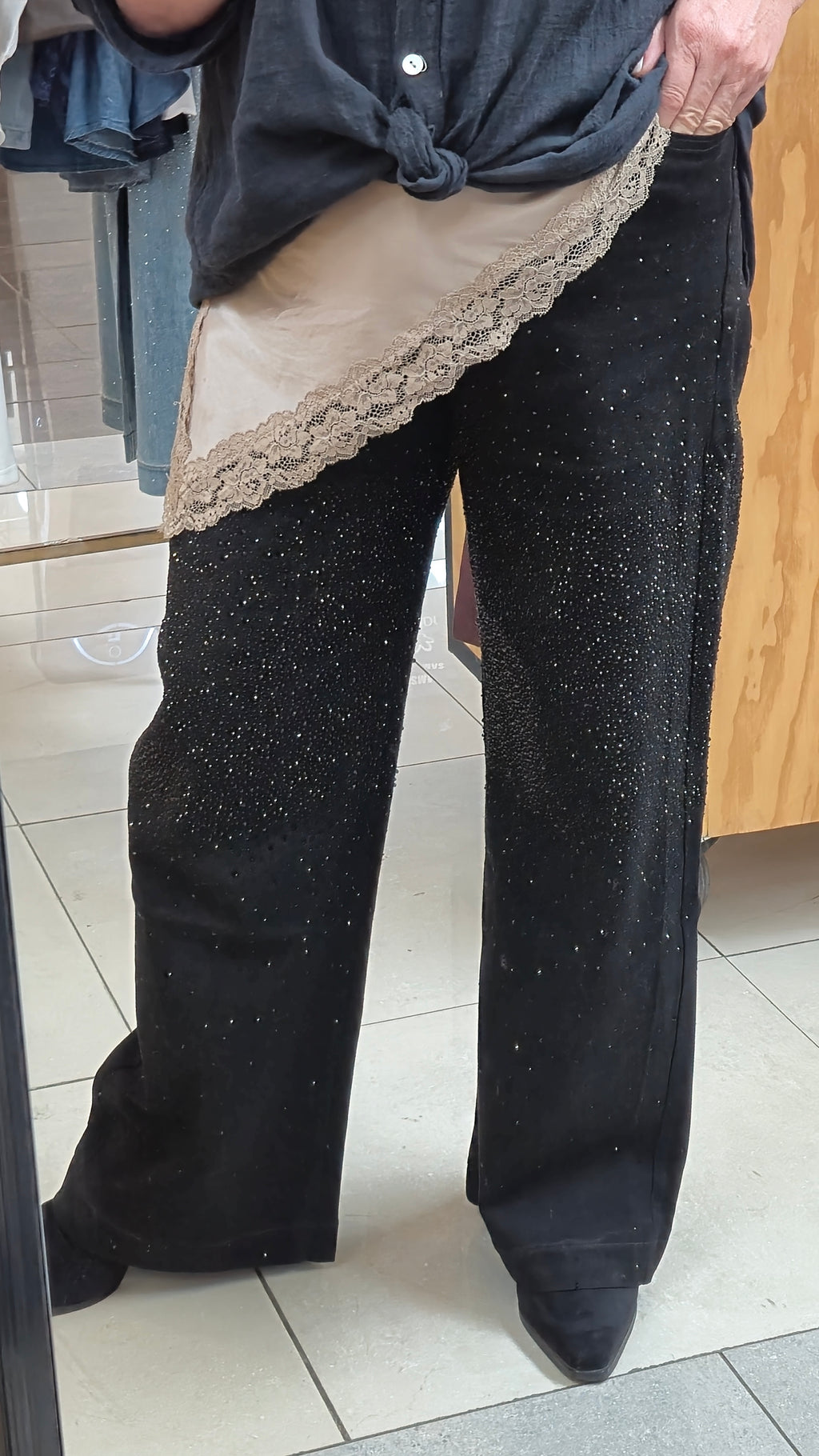 Jeans Wide leg strass focalizado