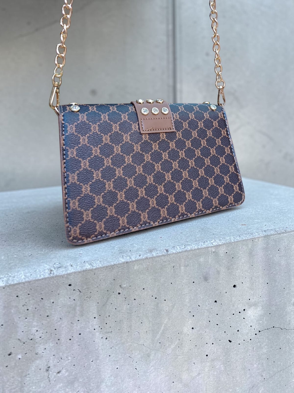 Cartera Estilo Channel Strass