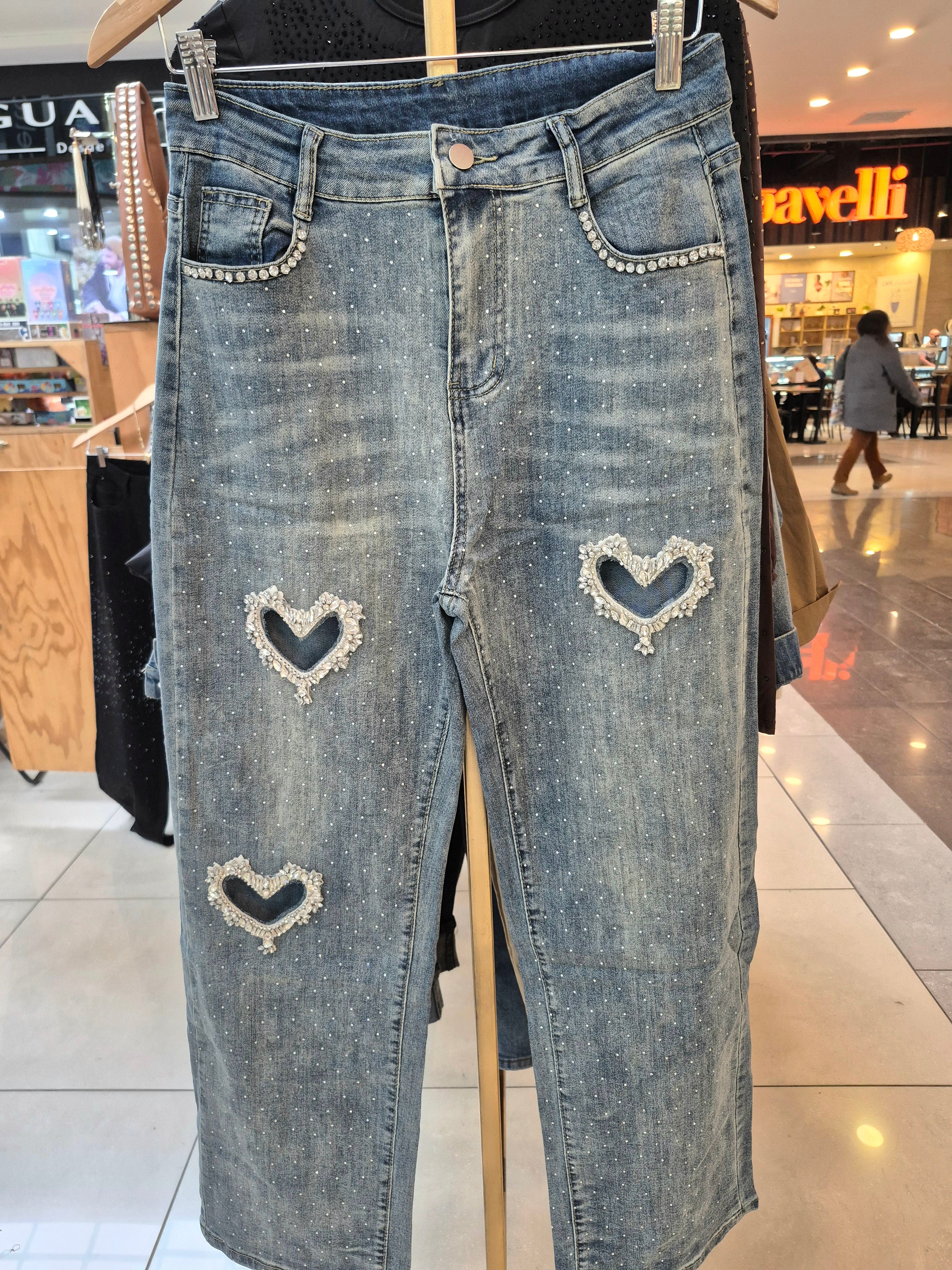 Jeans corazón calado