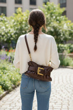 Cartera Baguette Hebilla Dorada