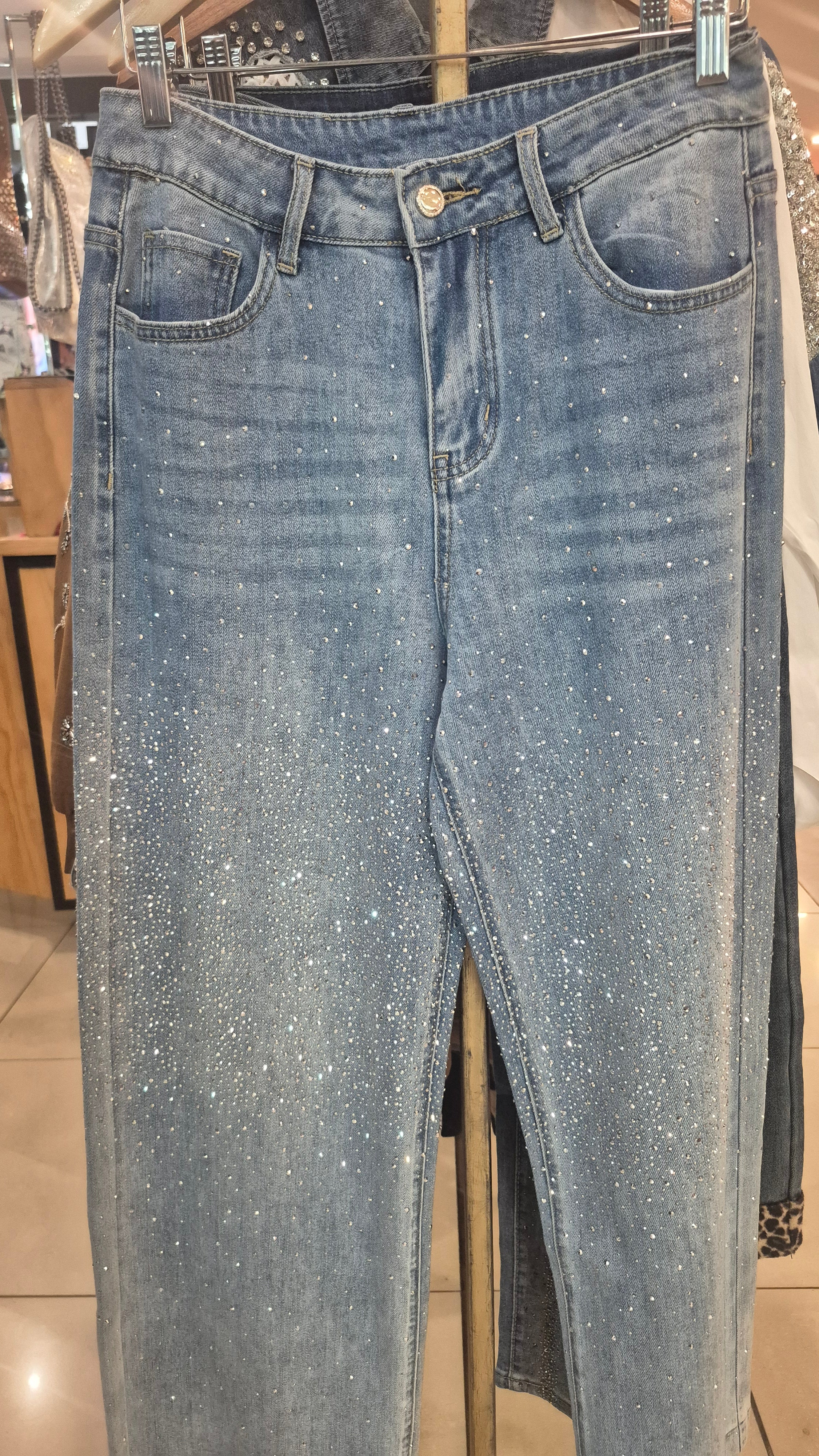 Jeans Wide leg strass focalizado