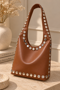 Bolso cubo tachas