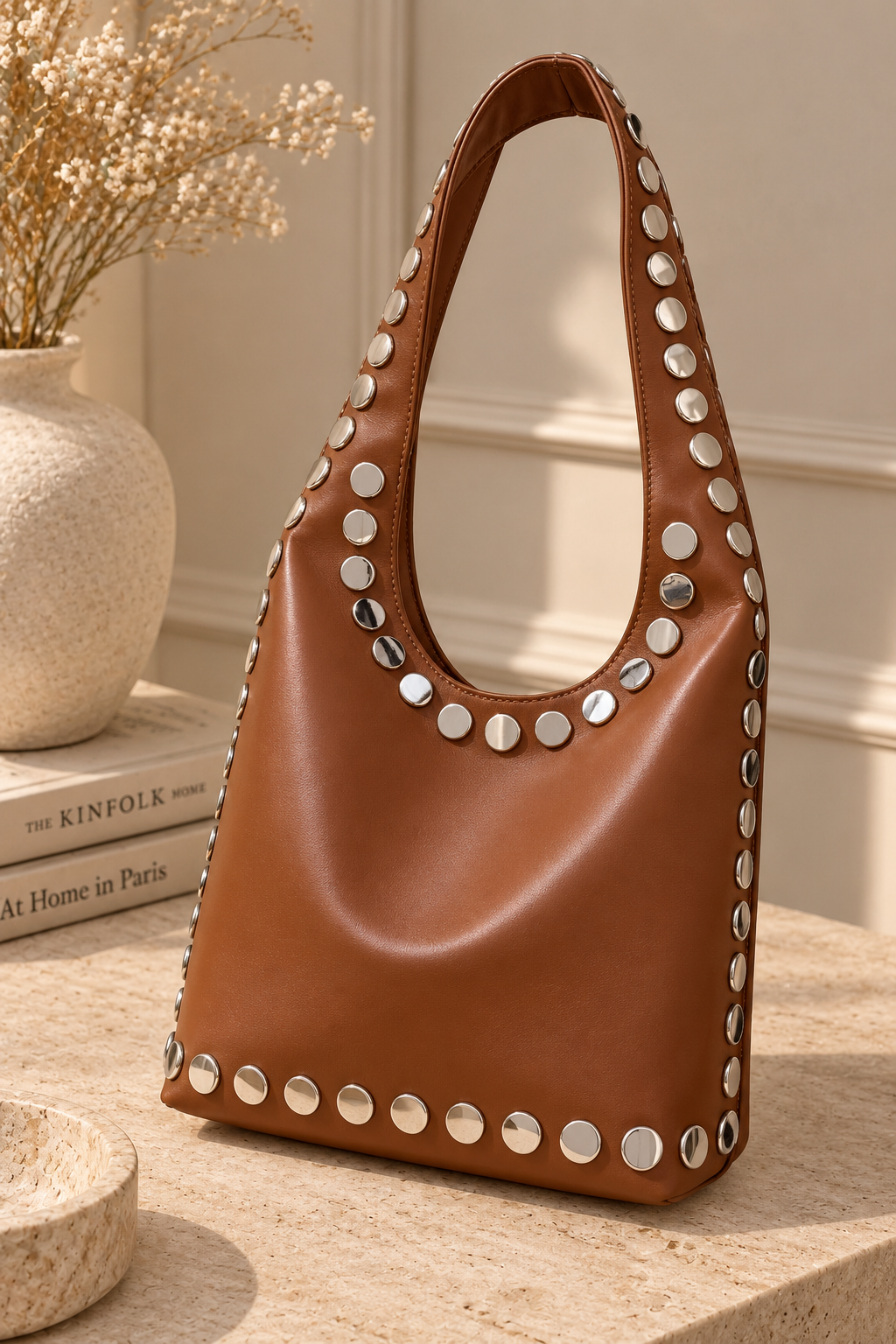 Bolso cubo tachas