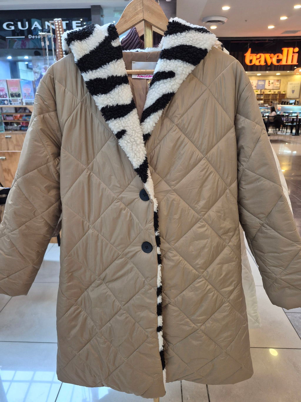 Parka 🇮🇹 con capuchón