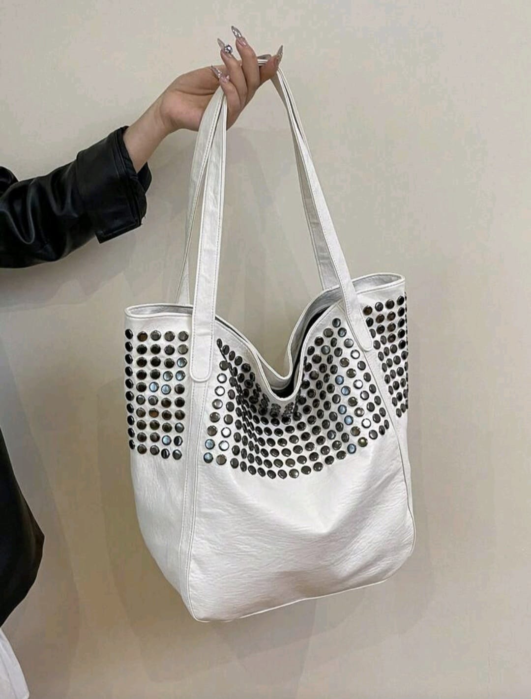 Bolso Tote Tachas