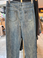 Jeans corazón calado