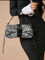 Cartera Baguette Flecos