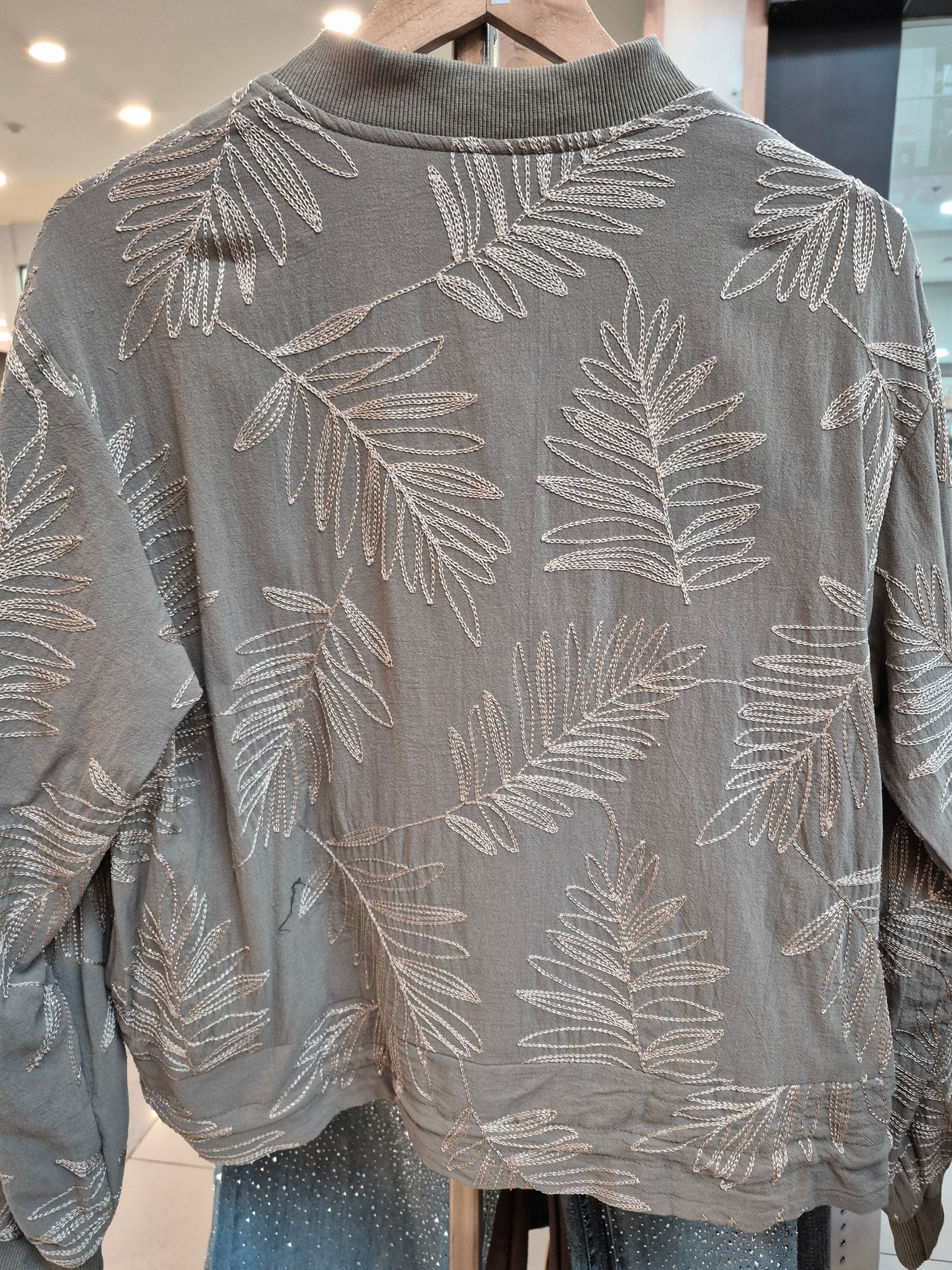 Bomber Hojas