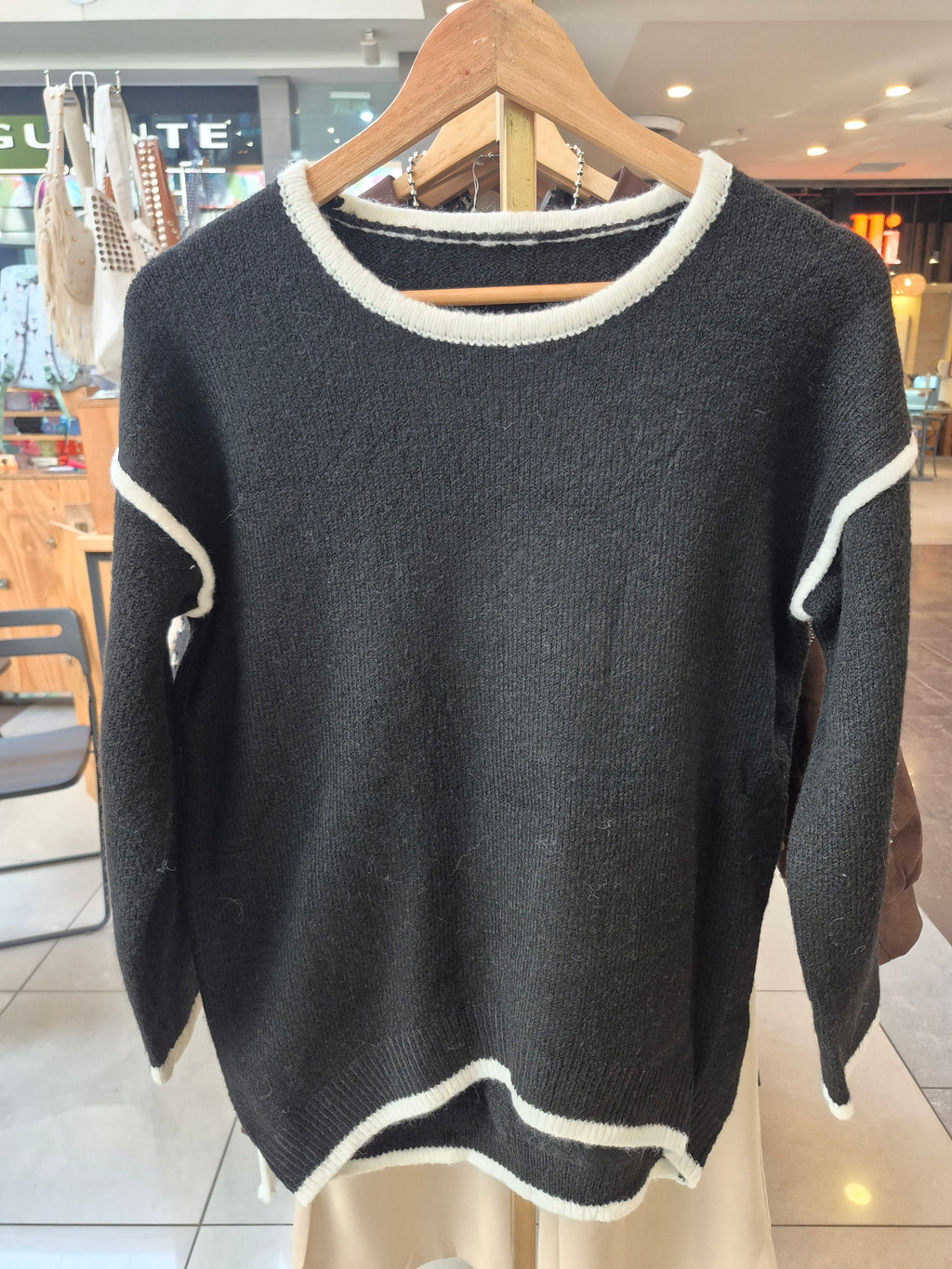 Sweater chanel