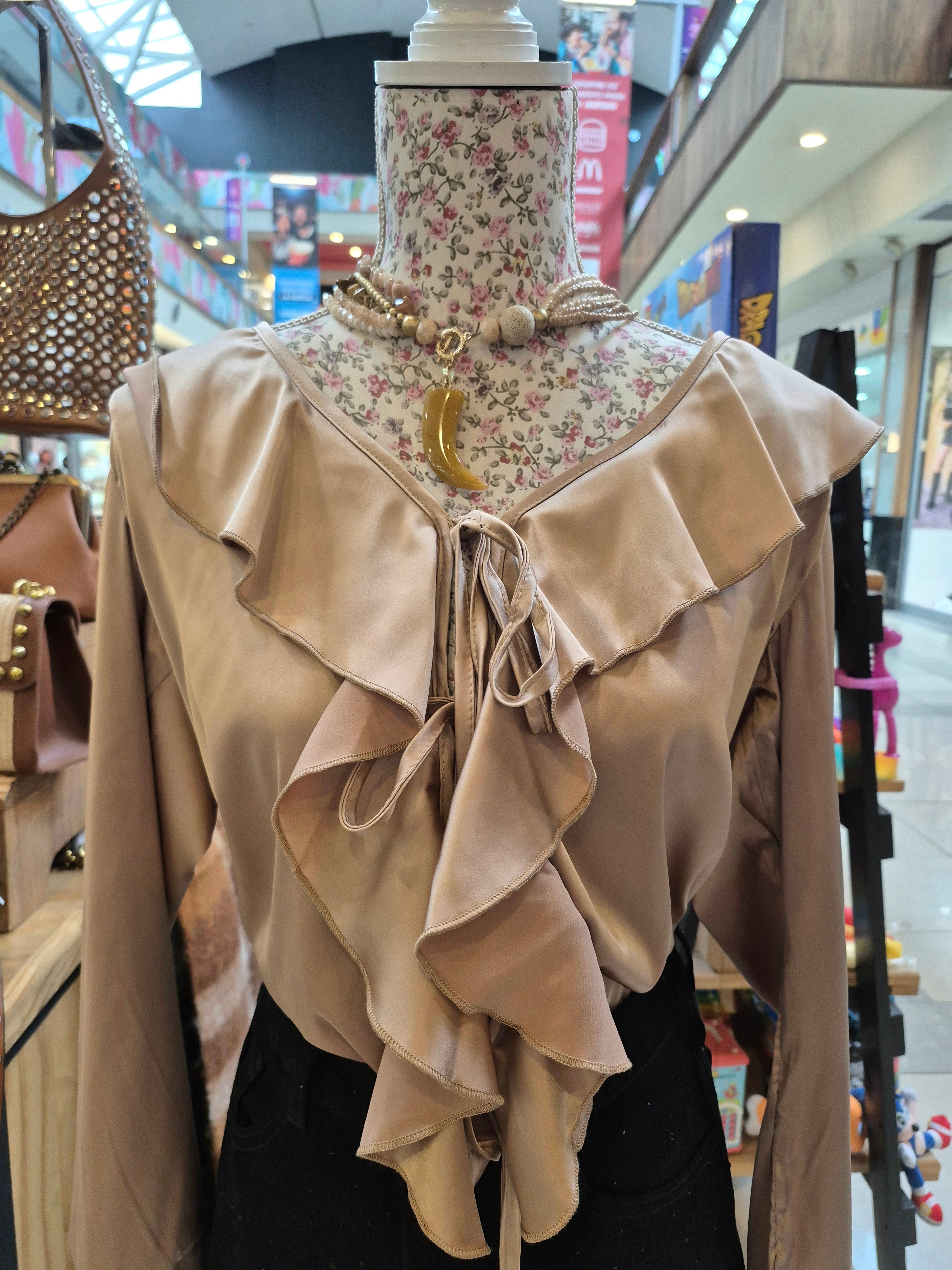 Blusa  satin volados