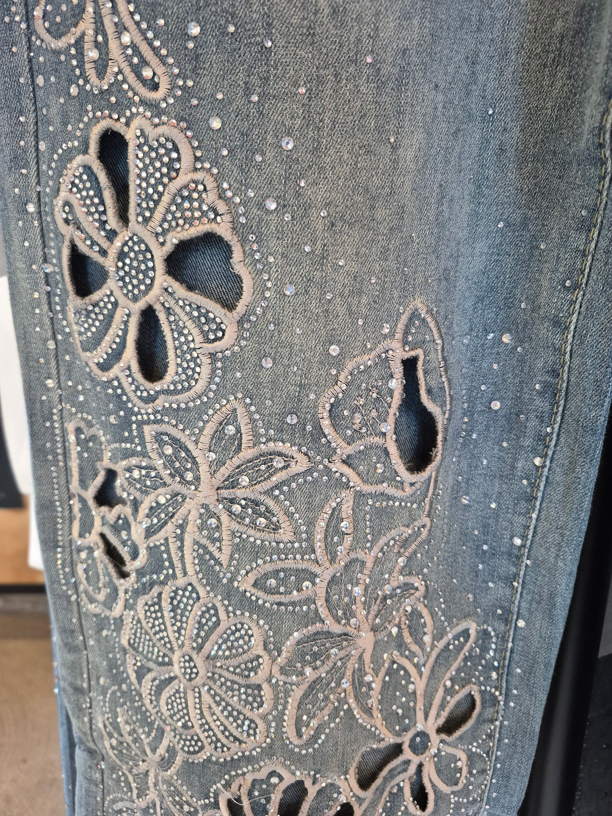 Jeans Calado flores