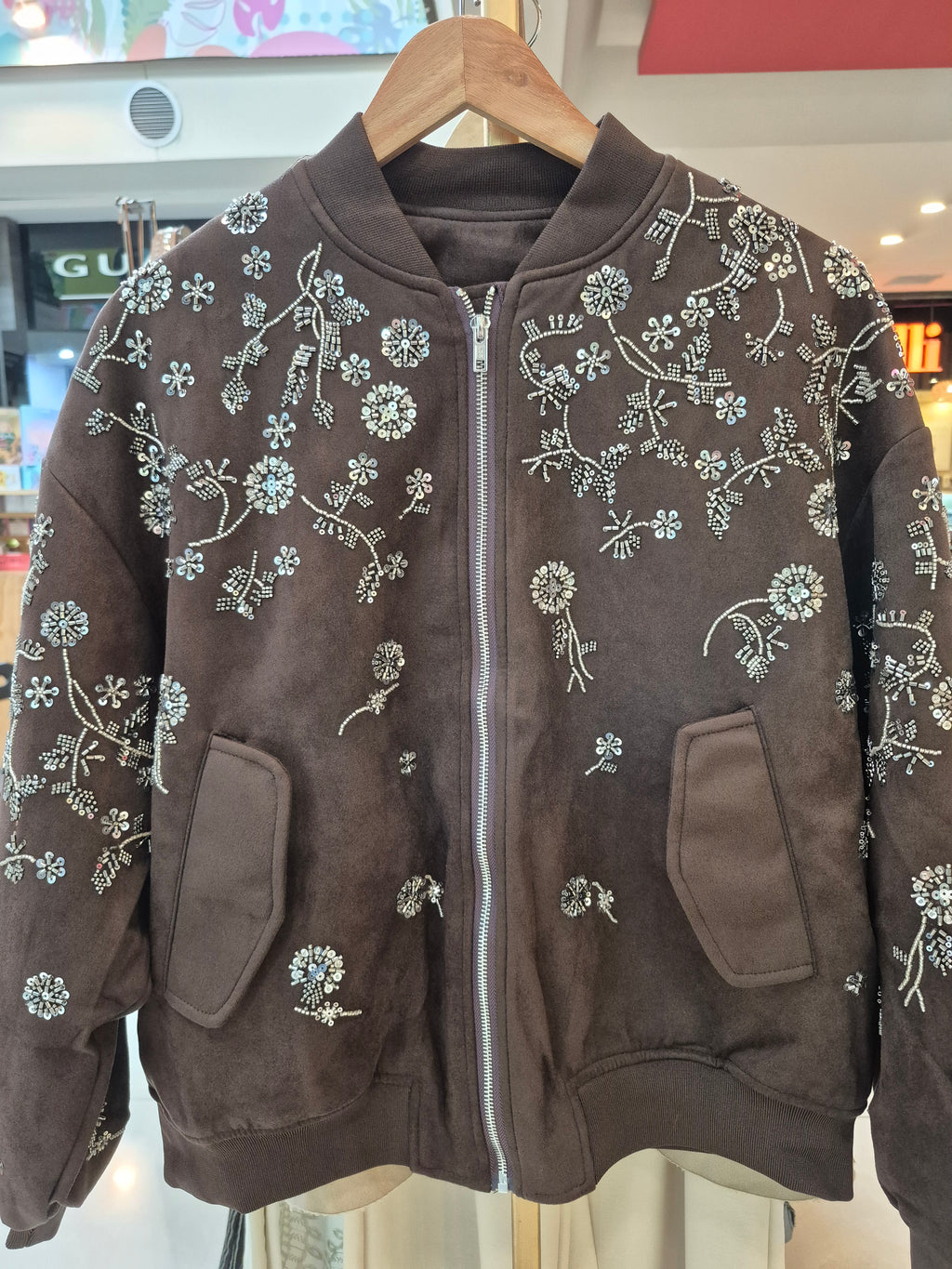 Bomber gamuza bordada