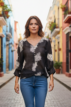 Blusa bordada manga aglobada