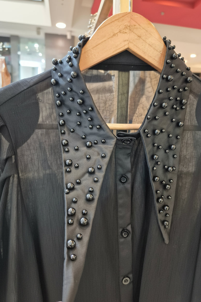 Camisa perlas negras