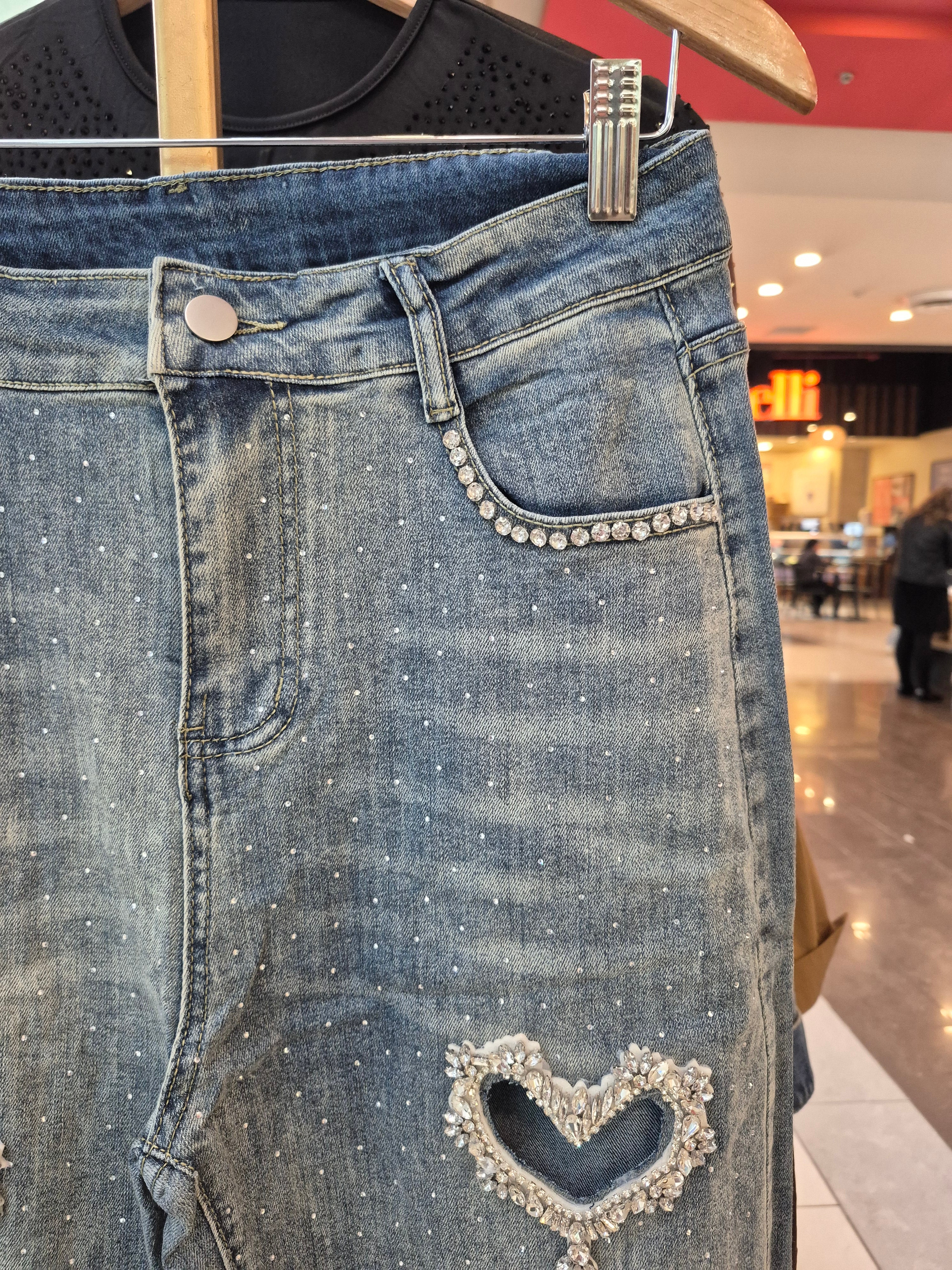Jeans corazón calado