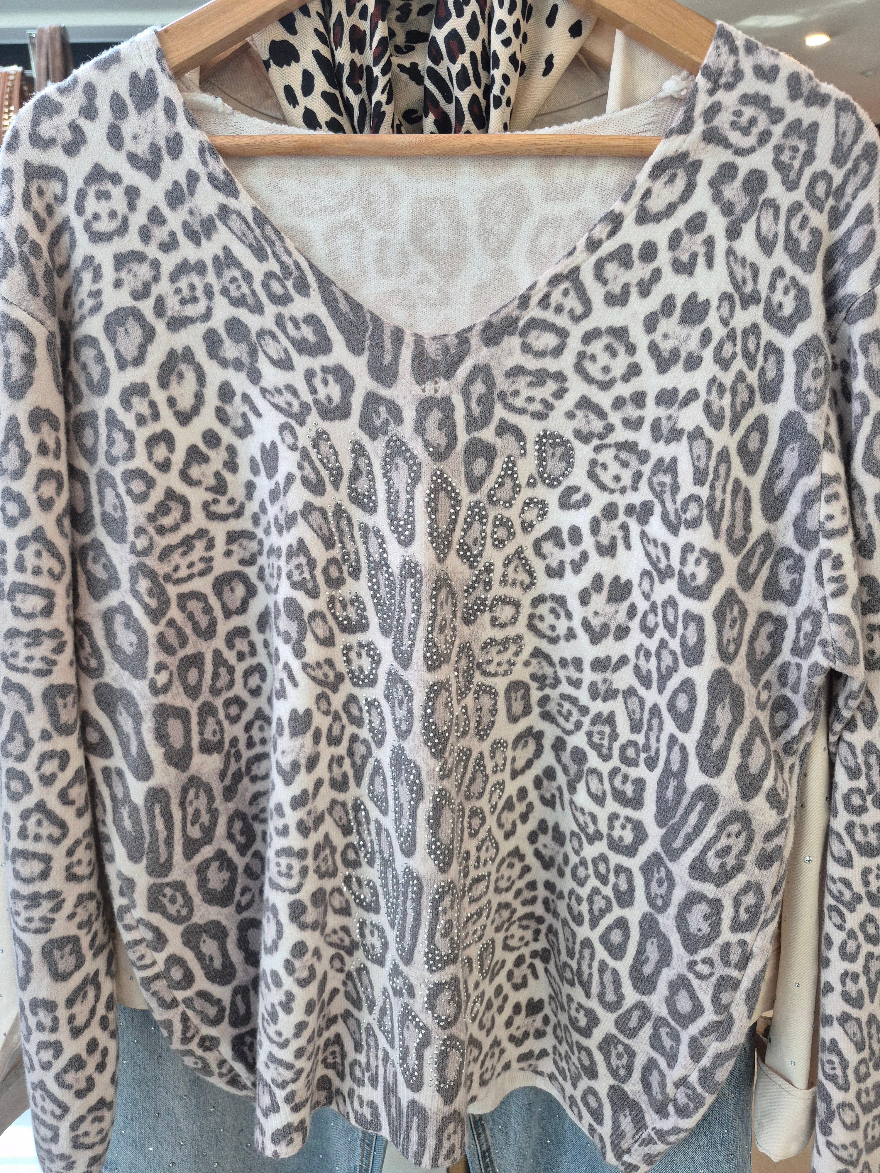 Sweater Safari Chic