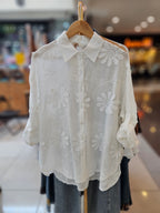 Camisa Flores bordada