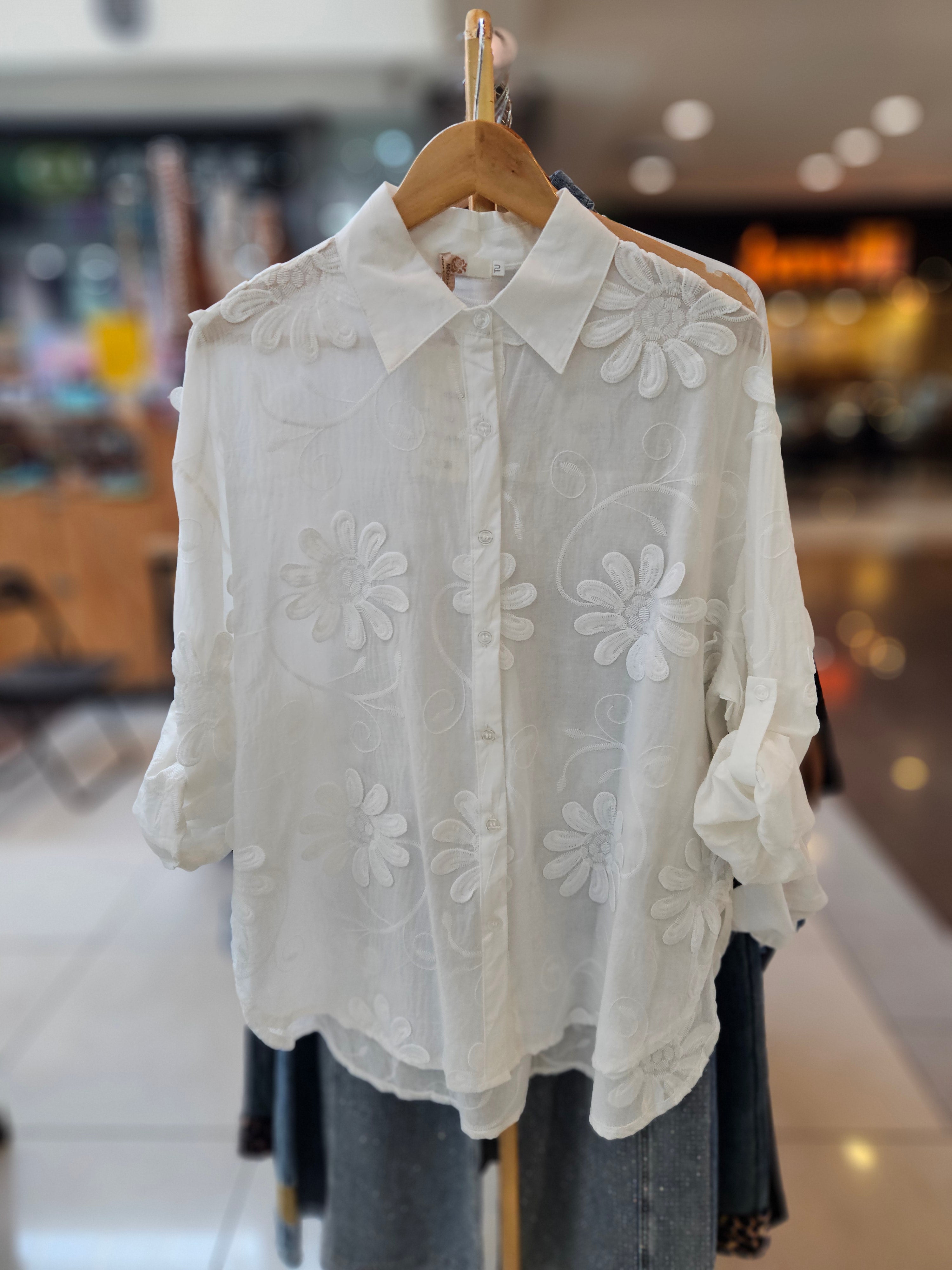 Camisa Flores bordada