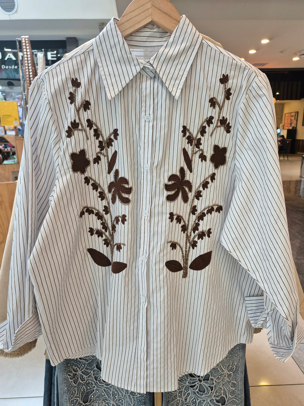 Camisa rayas bordada