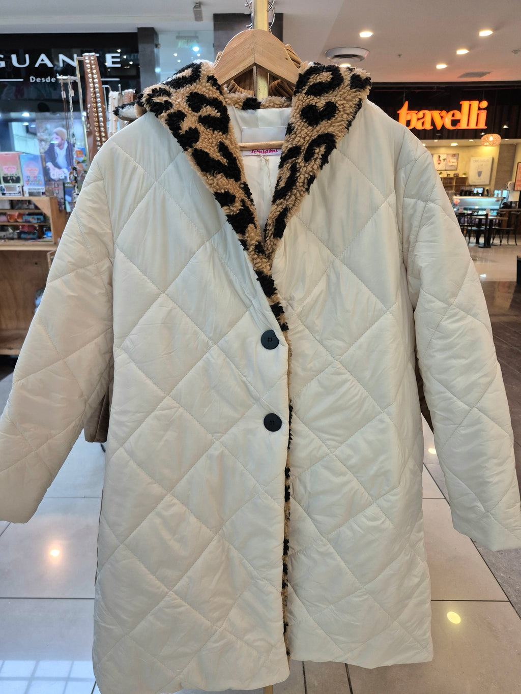 Parka 🇮🇹 con capuchón